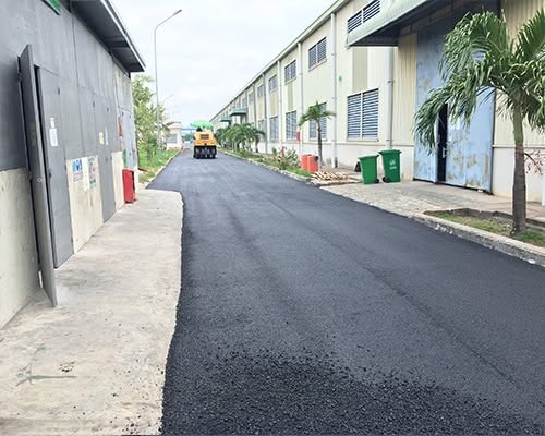 Hoàn thiện thảm trải bê tông nhựa nóng