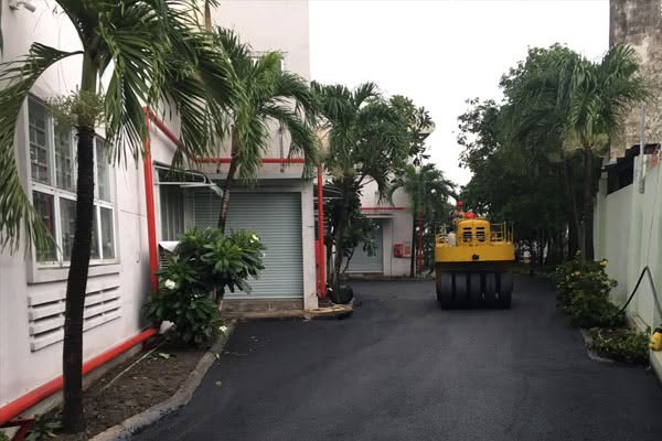 Lu bảo dưỡng bê tông nhựa sau khi trải thảm