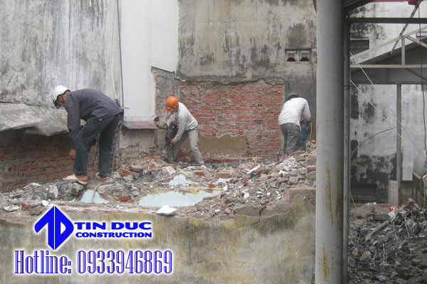phá dỡ nhà bằng nhân công